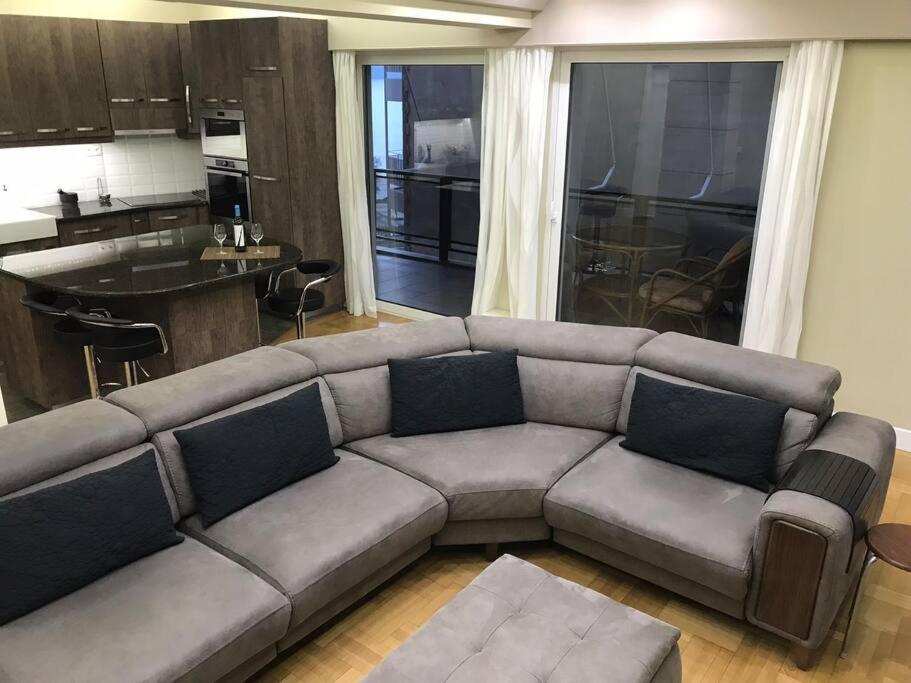 Finer Things Flisvos Beach Condo In Palaio Faliro Atena Exterior foto