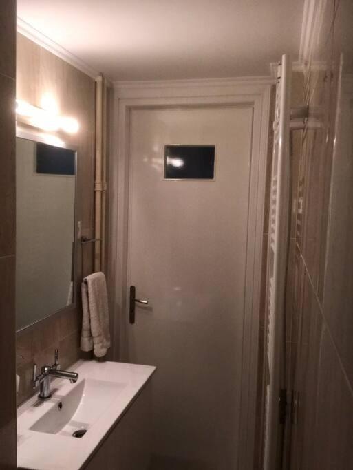 Finer Things Flisvos Beach Condo In Palaio Faliro Atena Exterior foto